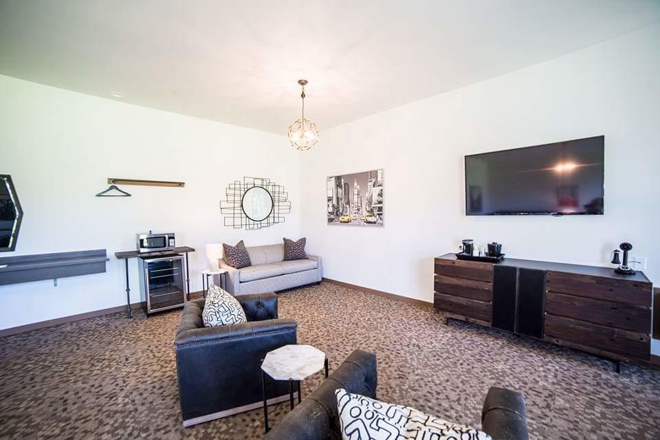 Okoboji Commons Hotel ภายนอก รูปภาพ