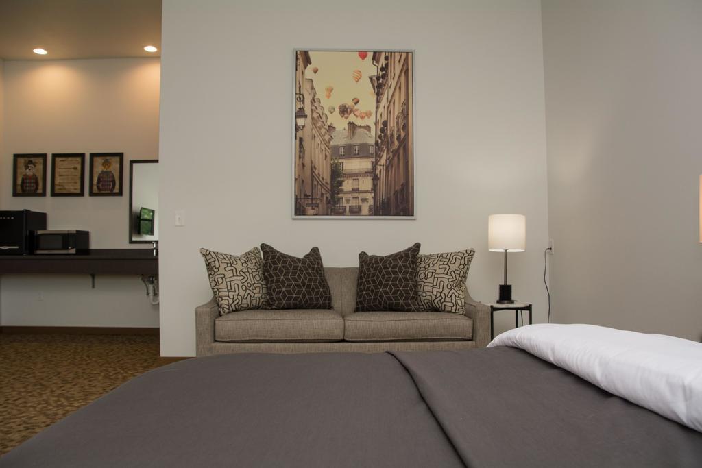 Okoboji Commons Hotel ภายนอก รูปภาพ