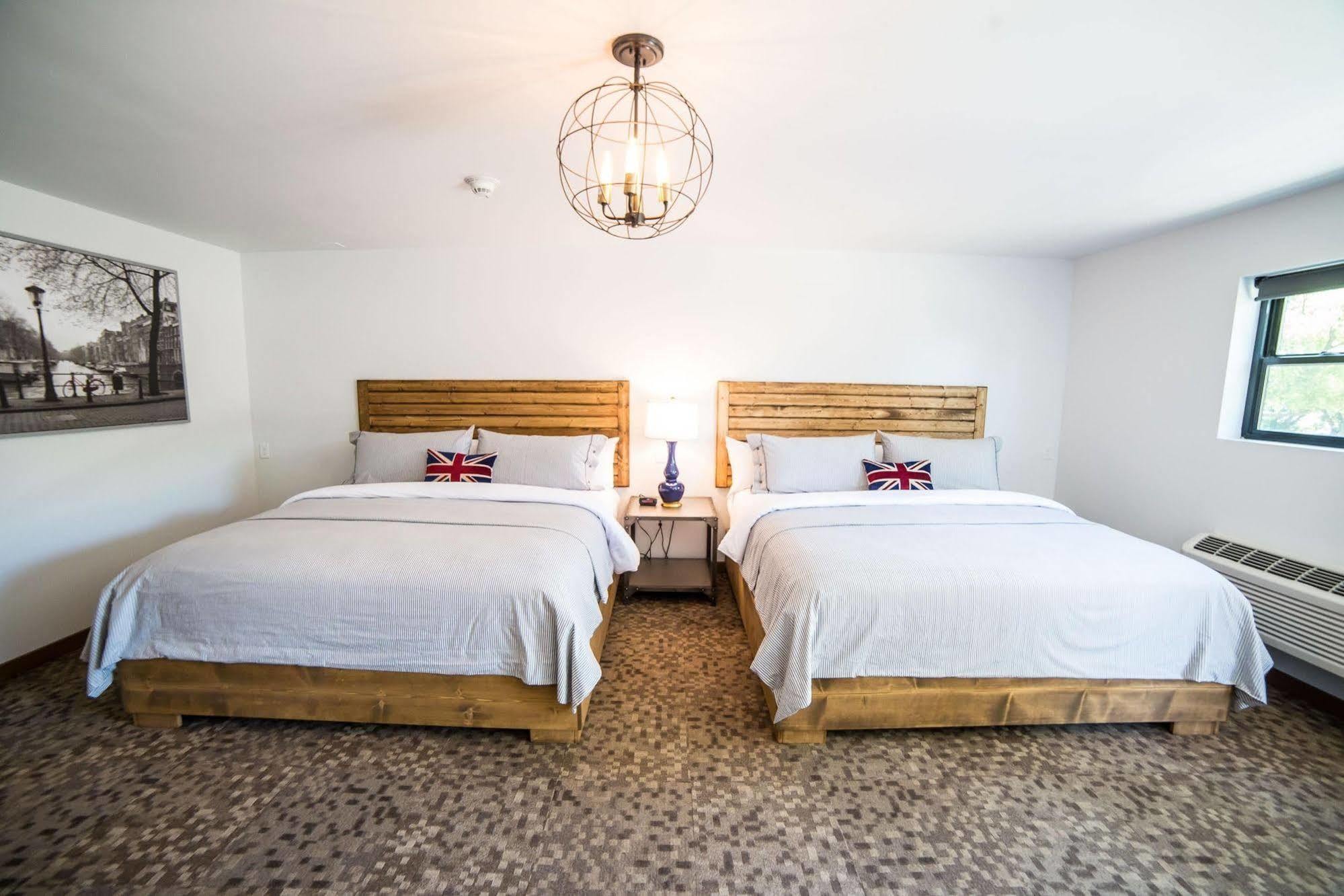 Okoboji Commons Hotel ภายนอก รูปภาพ
